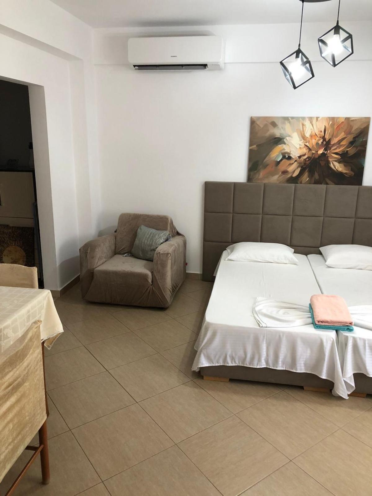 סרנדה Mona'S Guesthouse חדר תמונה