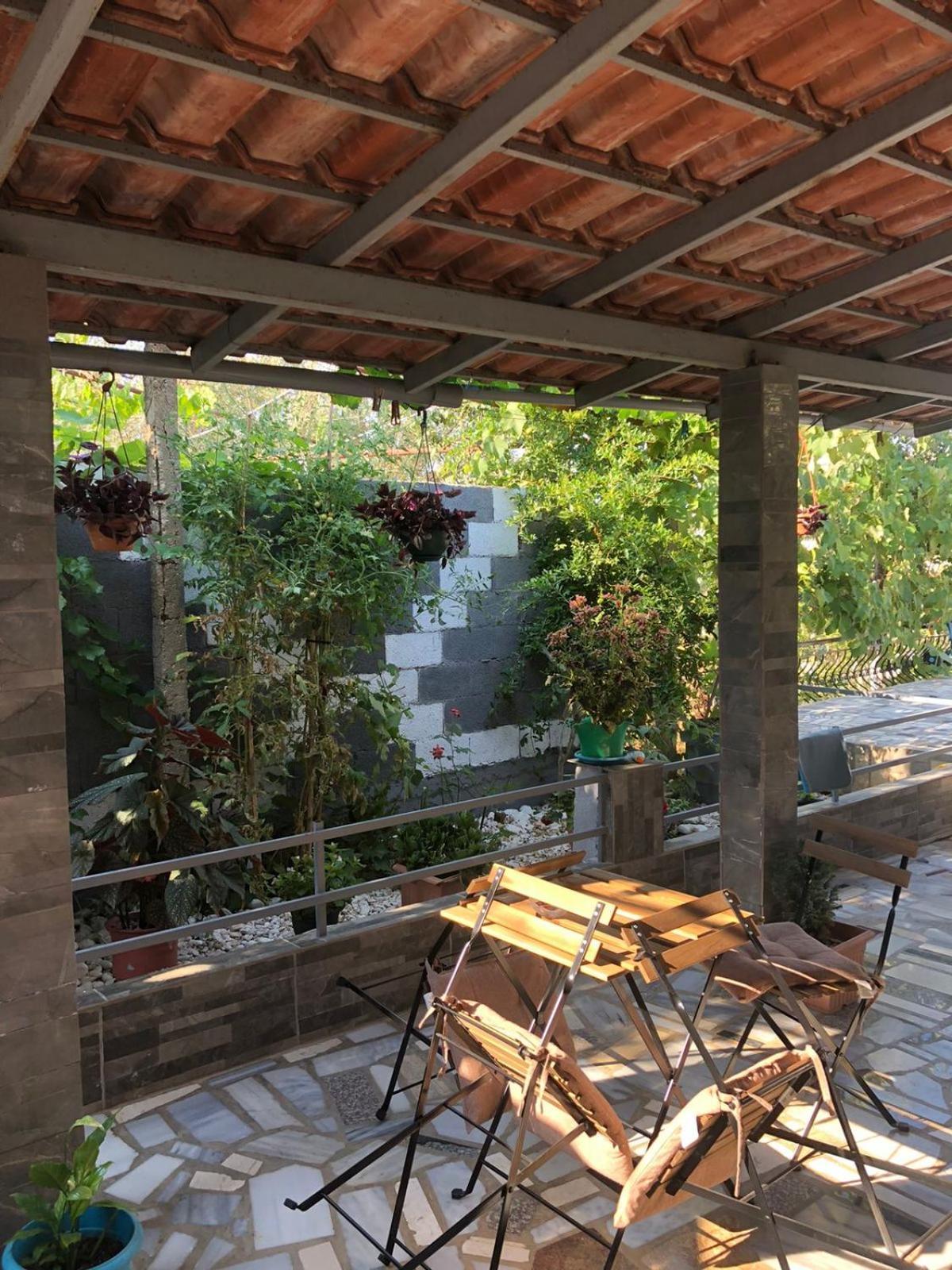 סרנדה Mona'S Guesthouse מראה חיצוני תמונה