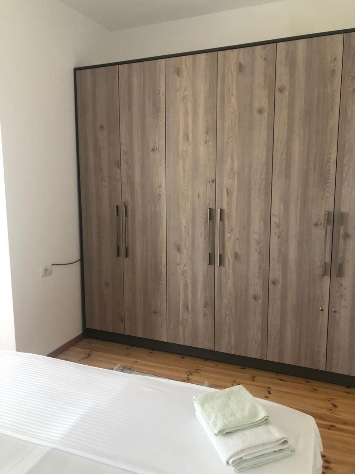 סרנדה Mona'S Guesthouse מראה חיצוני תמונה